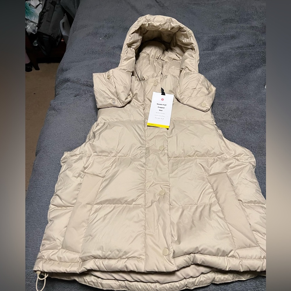 SOLD!!      Lululemon Wunder Puff Trench Cropped Vest Size 4 🎄🎁 NWT Sold out - Picture 6 of 7